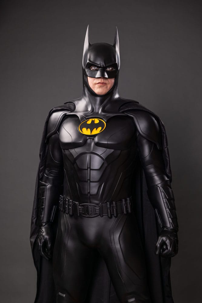 The Flash Life-Size Statue Batman Keaton 2 211 cm