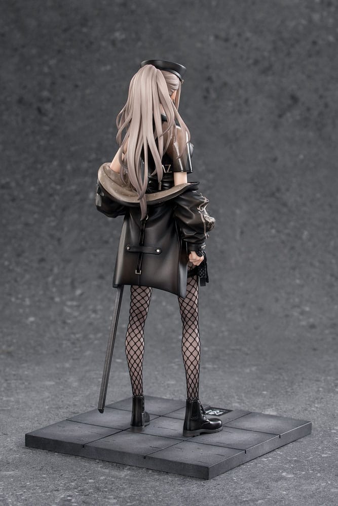 AZ: PVC Statue 1/7 [B] Full Dress 25 cm