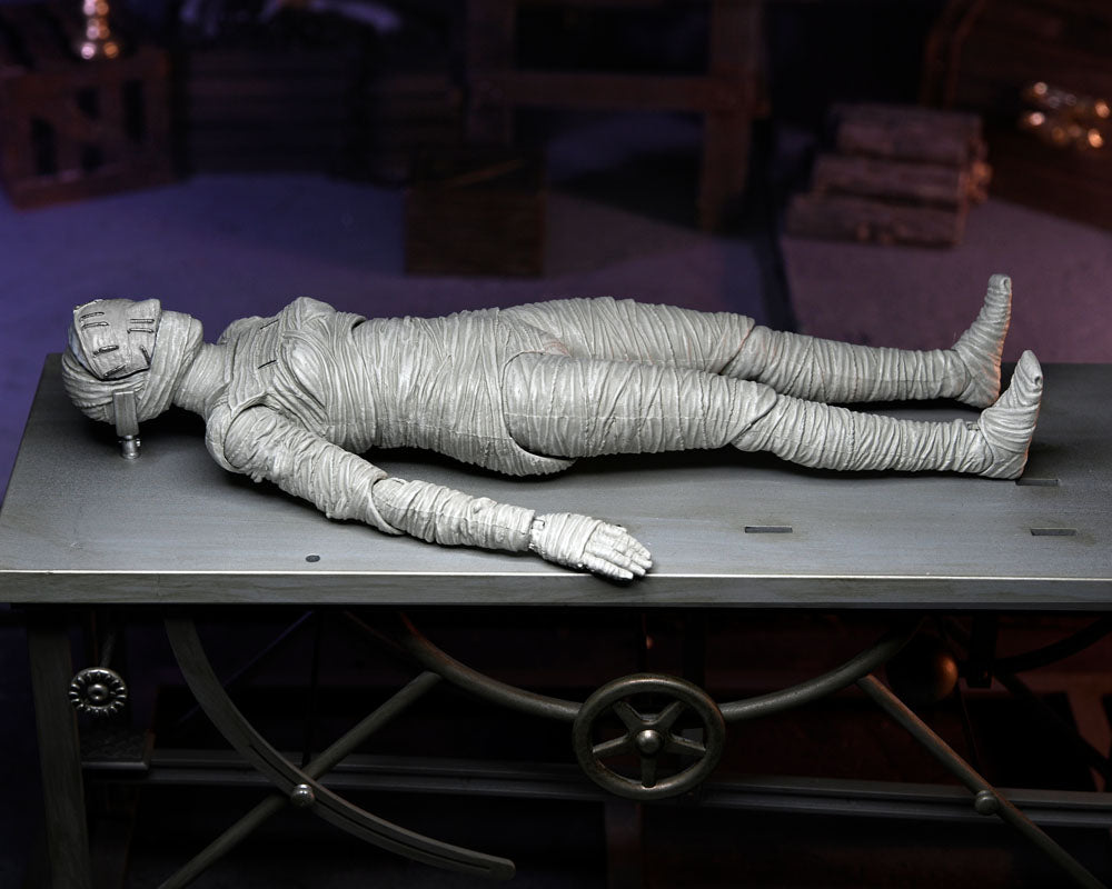 Action figure Universal Monsters Ultimate Bride of Frankenstein (colore) 18 cm