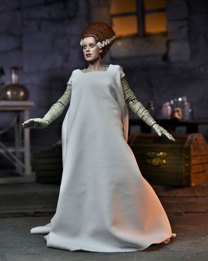 Action figure Universal Monsters Ultimate Bride of Frankenstein (colore) 18 cm