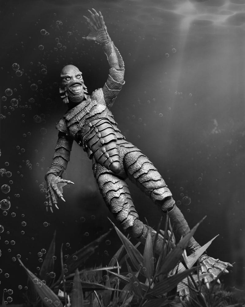 Universal Monsters Action Figure Ultimate Creature from the Black Lagoon (B&W) 18 cm