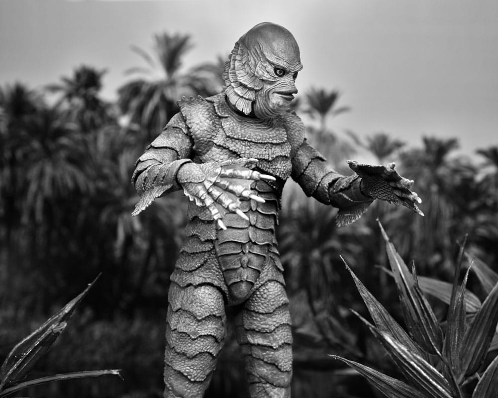Universal Monsters Action Figure Ultimate Creature from the Black Lagoon (B&W) 18 cm
