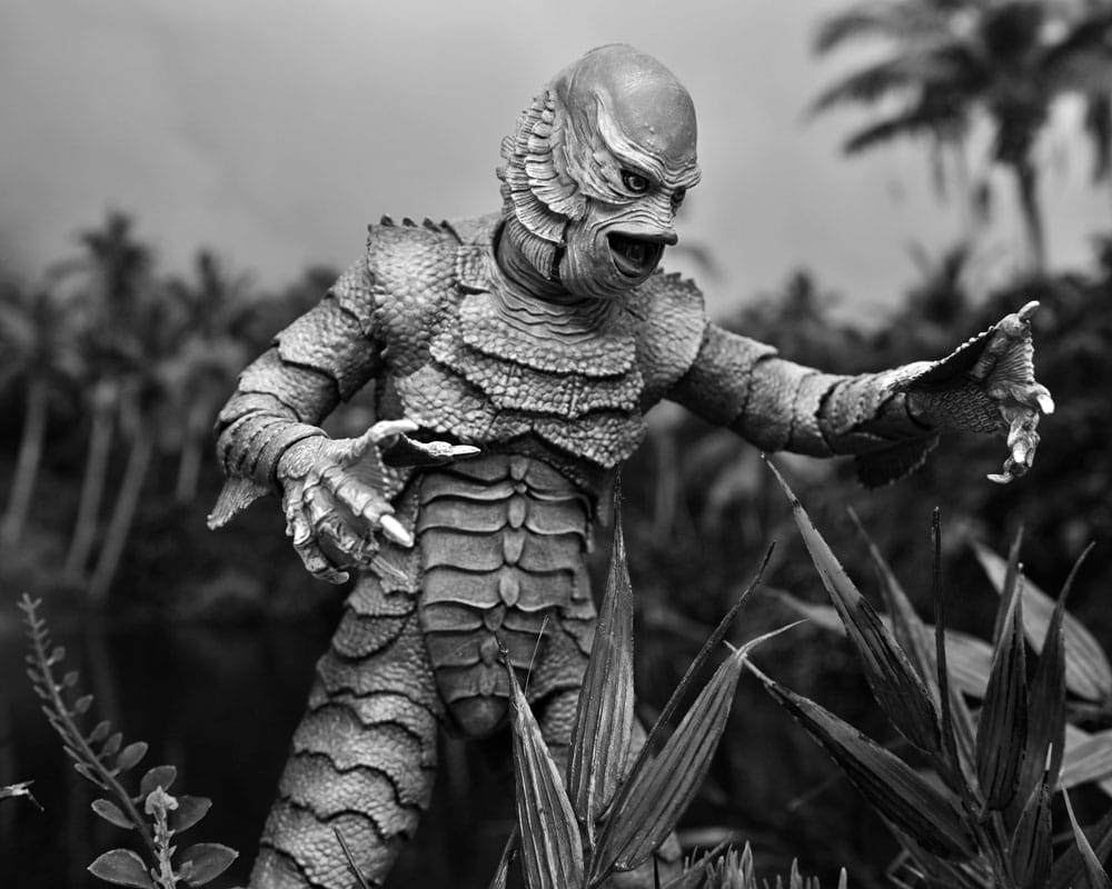 Universal Monsters Action Figure Ultimate Creature from the Black Lagoon (B&W) 18 cm