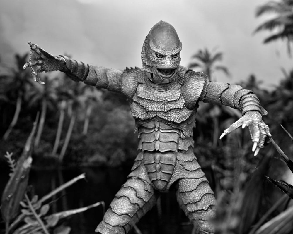 Universal Monsters Action Figure Ultimate Creature from the Black Lagoon (B&W) 18 cm
