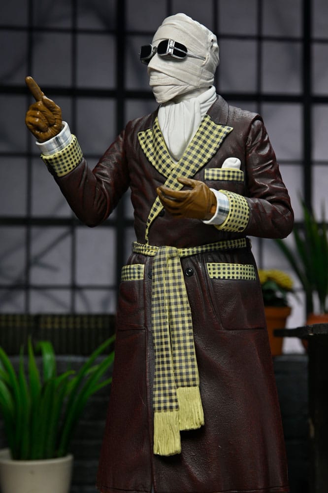 Universal Monsters Ultimate Invisible Man (Kemp House) Action Figure (Color) 18 cm