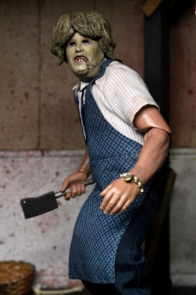 Texas Chainsaw Massacre Clothed Action Figure Leatherface with Old Lady Mask 20 cm