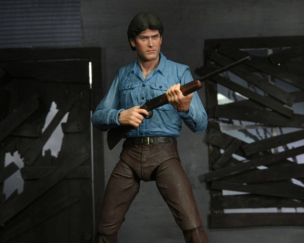 The Evil Dead Action Figure Ultimate Ash 18 cm