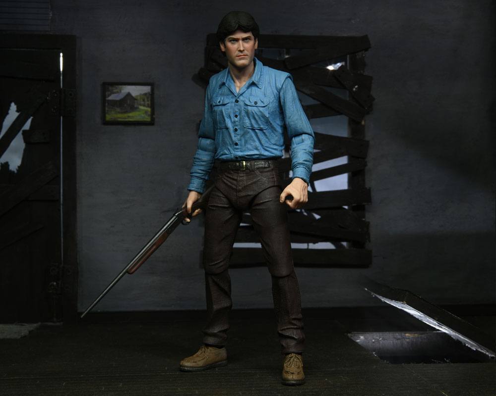 The Evil Dead Action Figure Ultimate Ash 18 cm