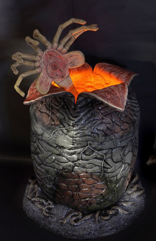 Aliens Foam Replica 1/1 Xenomorph Egg & Latex Facehugger 91 cm