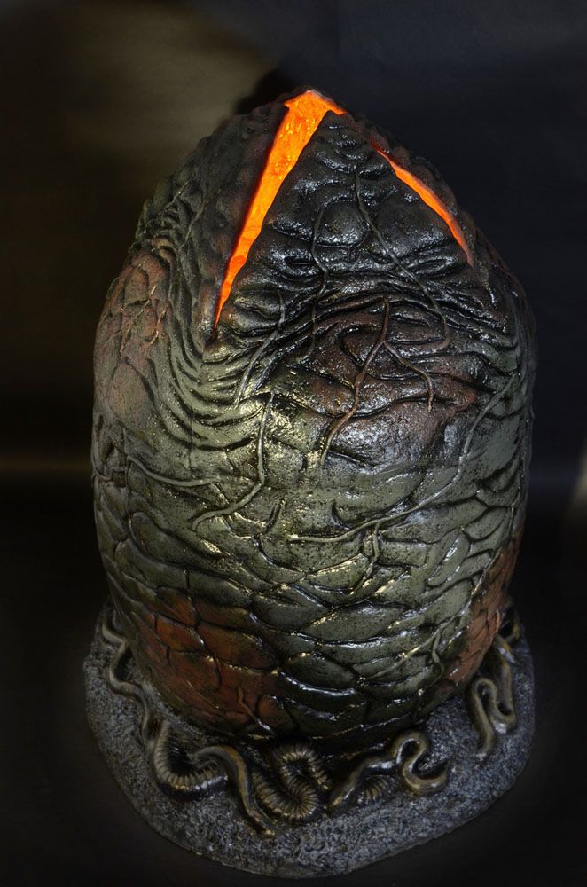 Aliens Foam Replica 1/1 Xenomorph Egg & Latex Facehugger 91 cm
