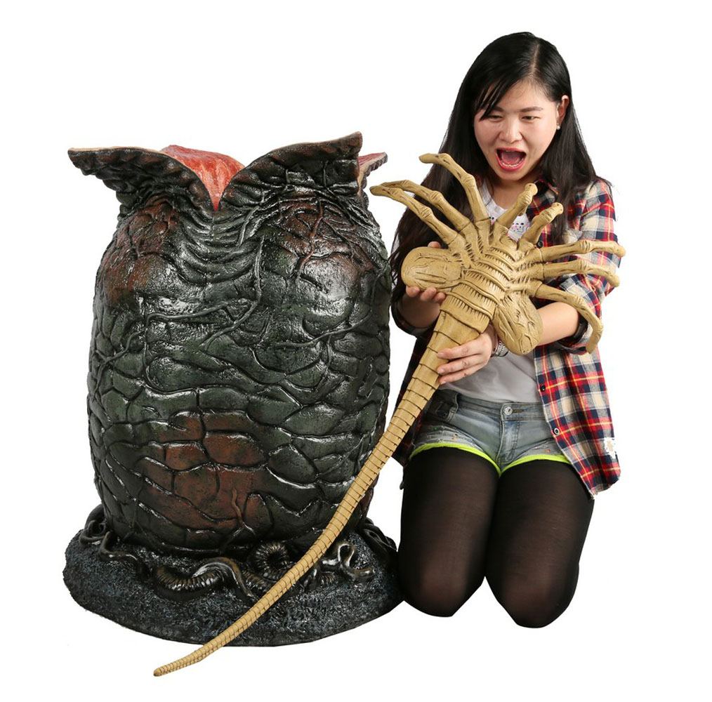 Aliens Foam Replica 1/1 Xenomorph Egg & Latex Facehugger 91 cm