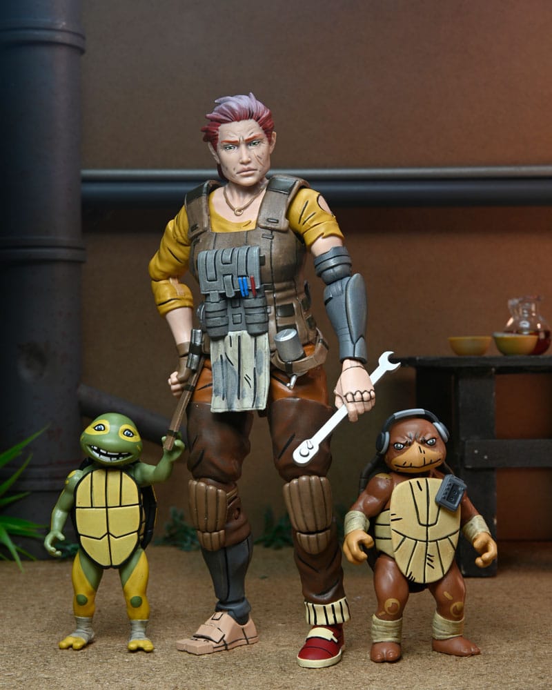 Teenage Mutant Ninja Turtles (The Last Ronin The Lost Years) Action Figure Grammy Abril with Baby Yi &amp; Moja 18 cm