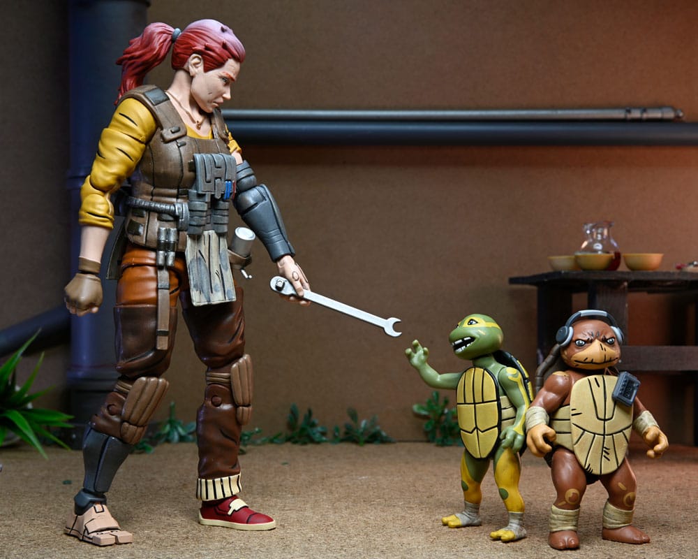 Teenage Mutant Ninja Turtles (The Last Ronin The Lost Years) Action Figure Grammy Abril with Baby Yi &amp; Moja 18 cm