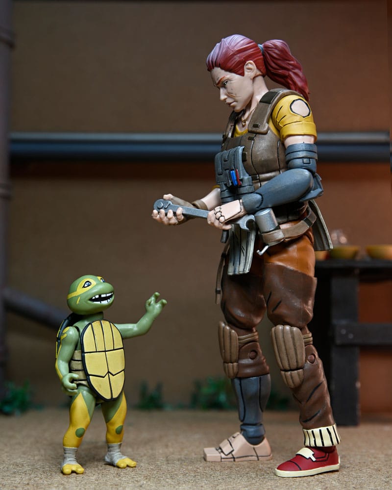 Teenage Mutant Ninja Turtles (The Last Ronin The Lost Years) Action Figure Grammy Abril with Baby Yi &amp; Moja 18 cm