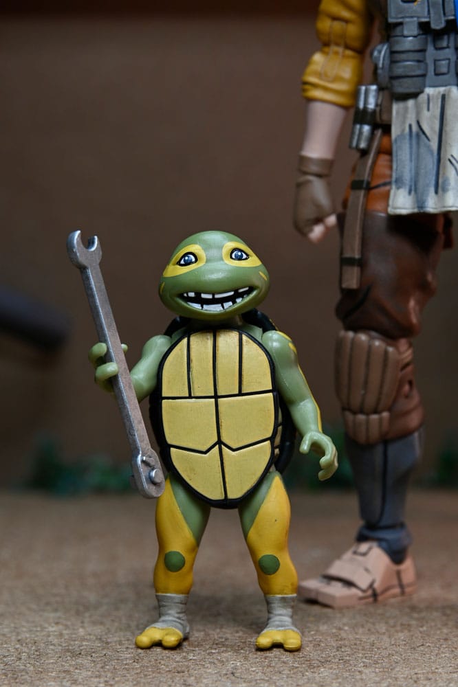 Teenage Mutant Ninja Turtles (The Last Ronin The Lost Years) Action Figure Grammy Abril with Baby Yi &amp; Moja 18 cm