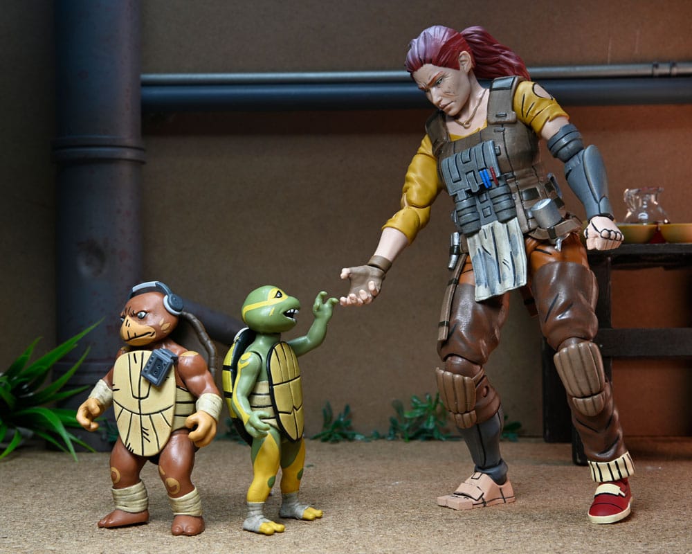 Teenage Mutant Ninja Turtles (The Last Ronin The Lost Years) Action Figure Grammy Abril with Baby Yi &amp; Moja 18 cm