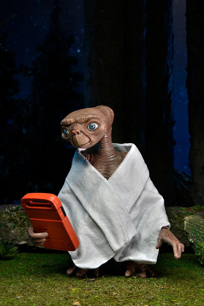 ET the Extraterrestrial Action Figure Ultimate ET 11 cm