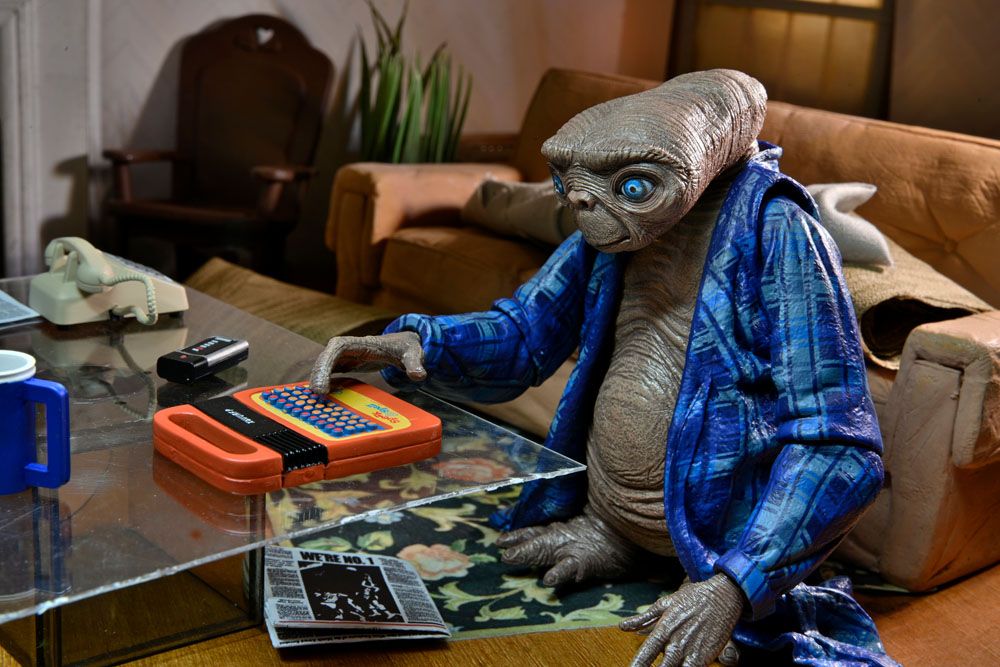 E.T. the Extra-Terrestrial Action Figure Ultimate Telepathic E.T. 11 cm
