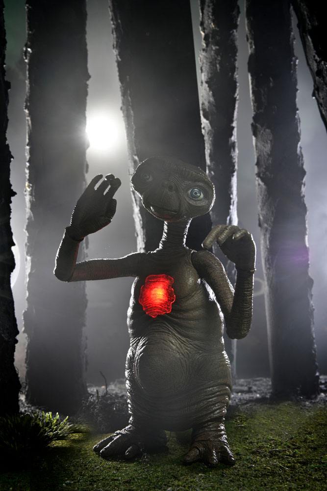E.T. the Extra-Terrestrial Action Figure Ultimate Deluxe E.T. 11 cm