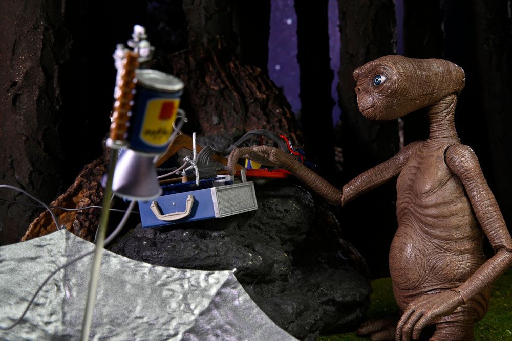 E.T. the Extra-Terrestrial Action Figure Ultimate Deluxe E.T. 11 cm