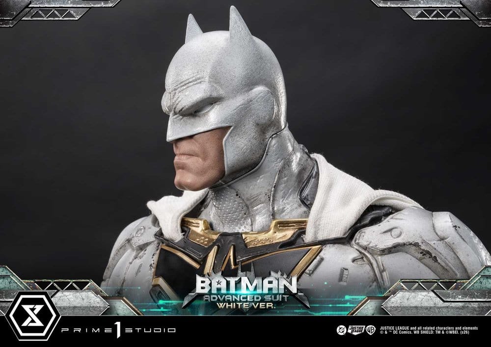 DC Comics Ultimate Museum Masterline Statue Batman Advanced Suit White Version (Design By Josh Nizzi) 51 cm
