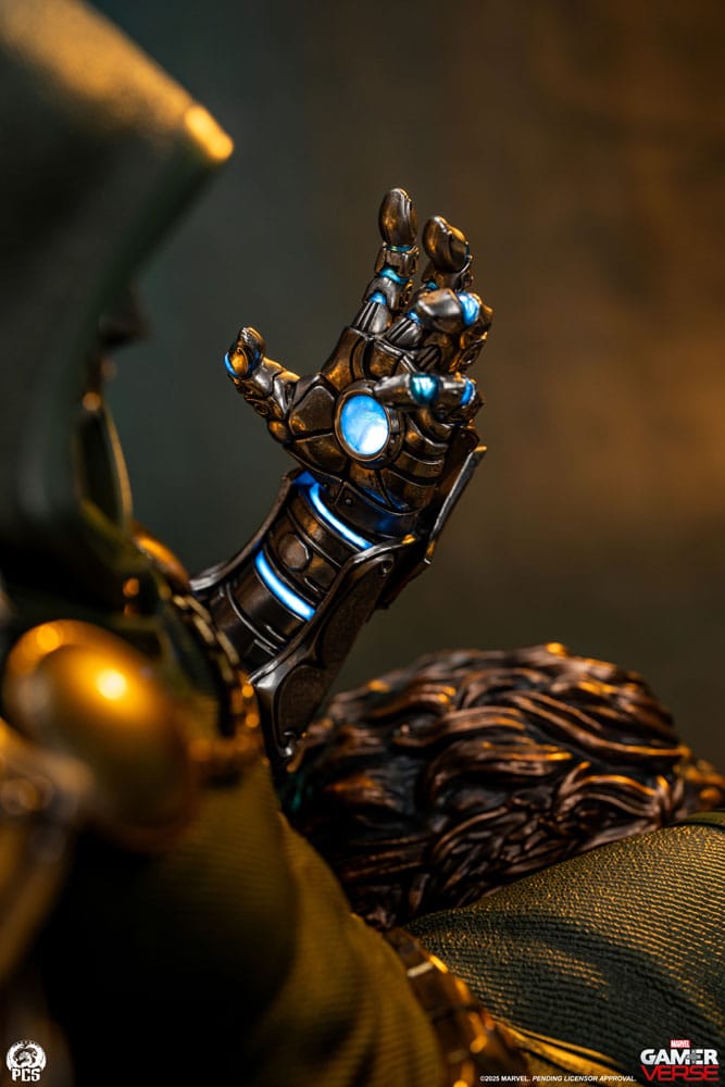 Marvel Rivals Gamerverse Statue 1/3 Dr. Doom 69 cm