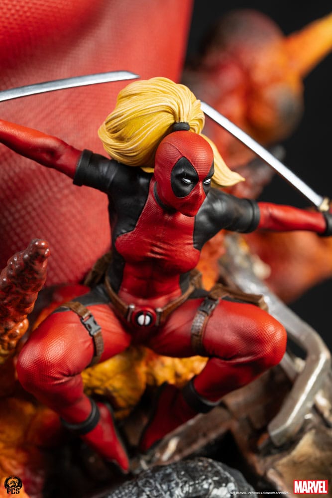 Marvel Fine Art Bust Deadpool 42 cm