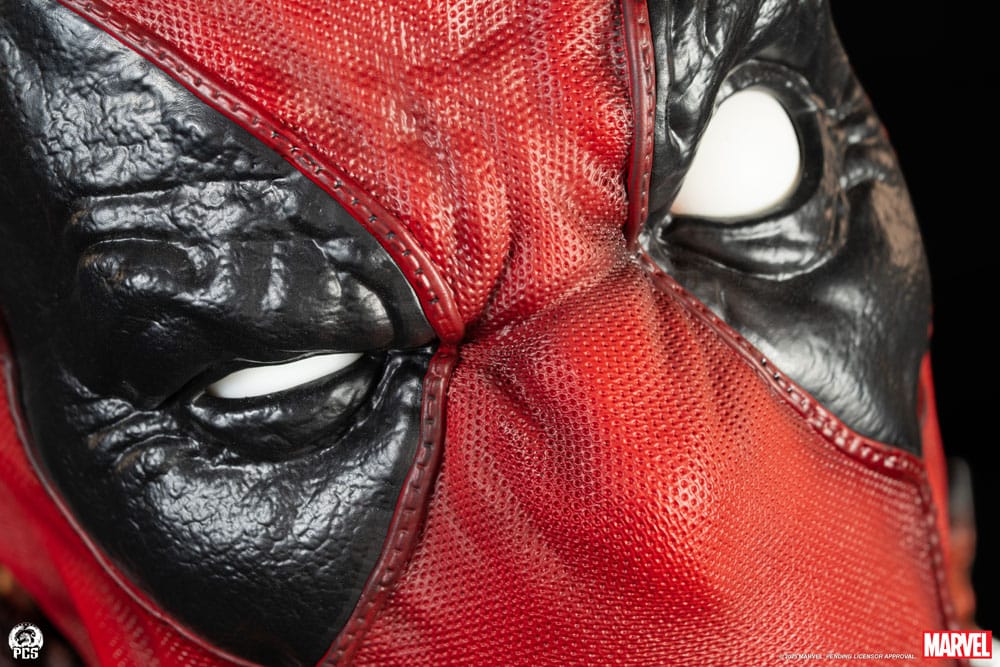 Marvel Fine Art Bust Deadpool 42 cm