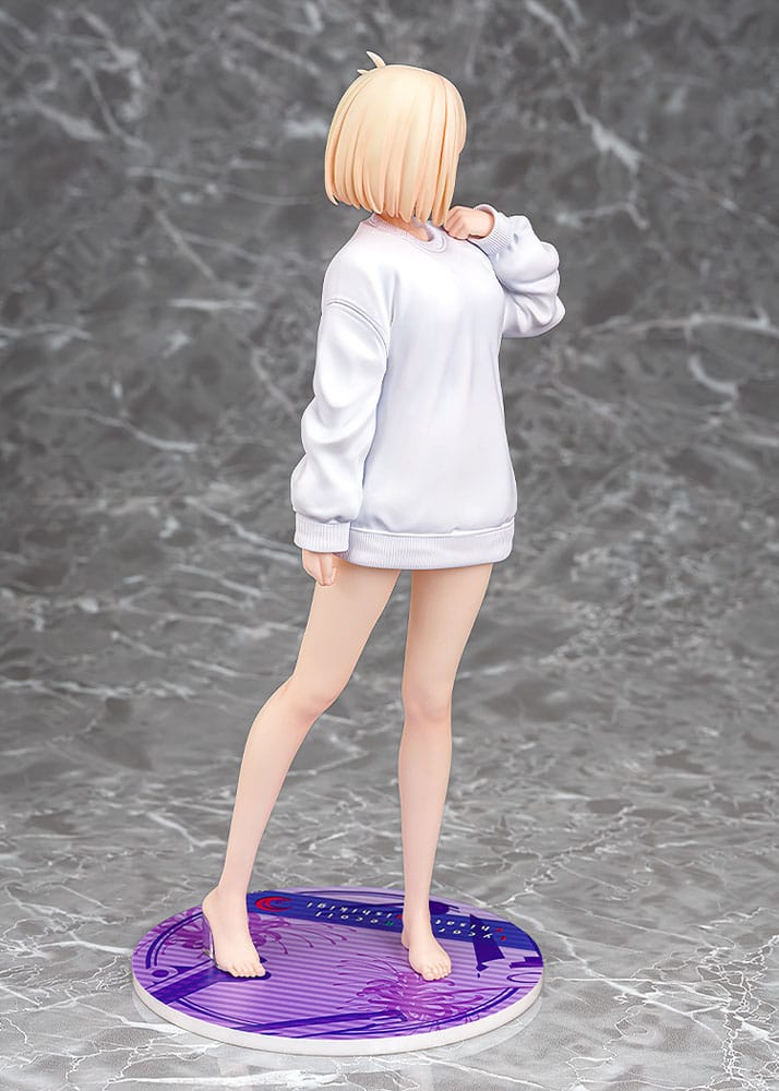Lycoris Recoil PVC Statue 1/7 Chisato Nishikigi: Oversized Moletom Ver. 25 cm