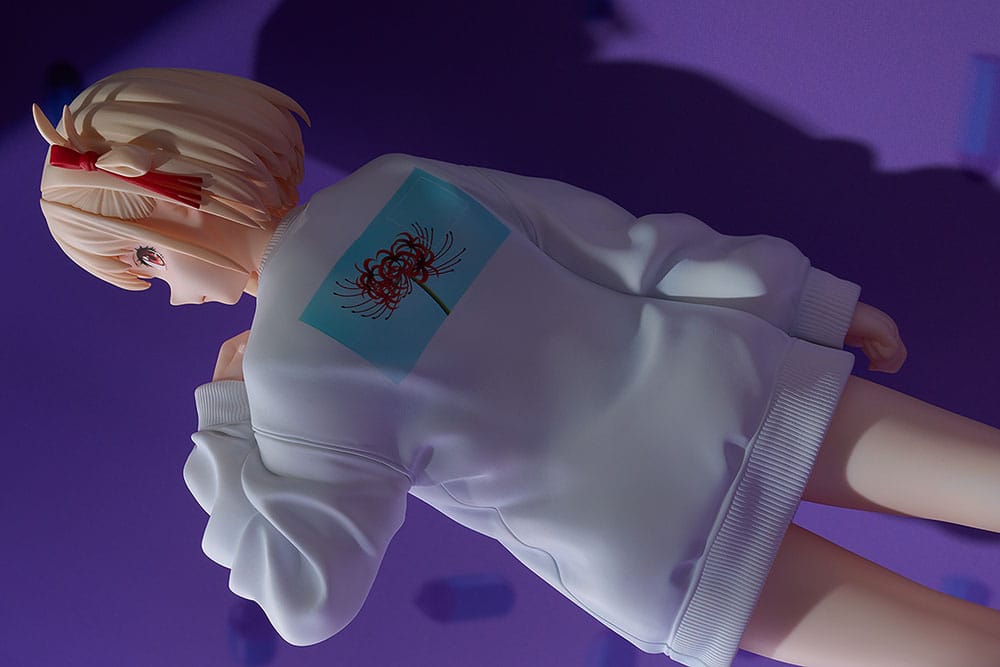 Lycoris Recoil PVC Statue 1/7 Chisato Nishikigi: Oversized Sweatshirt Ver. 25 cm