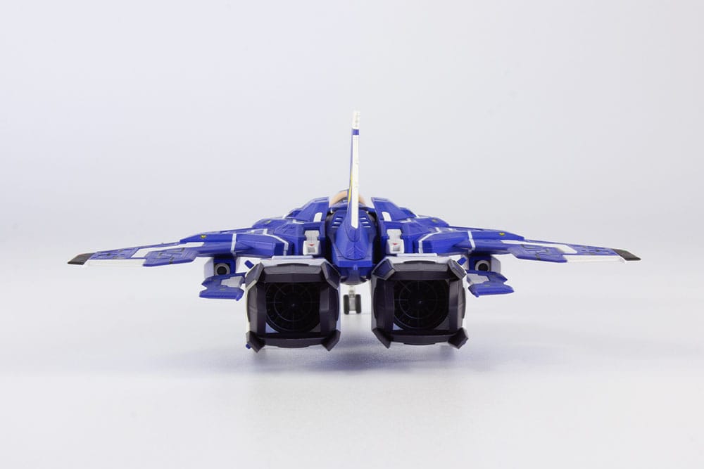 Raiden V Director´s Cut Plastic Model Kit 1/100 FT-00004A Azuma 2P Color Ver. 18 cm