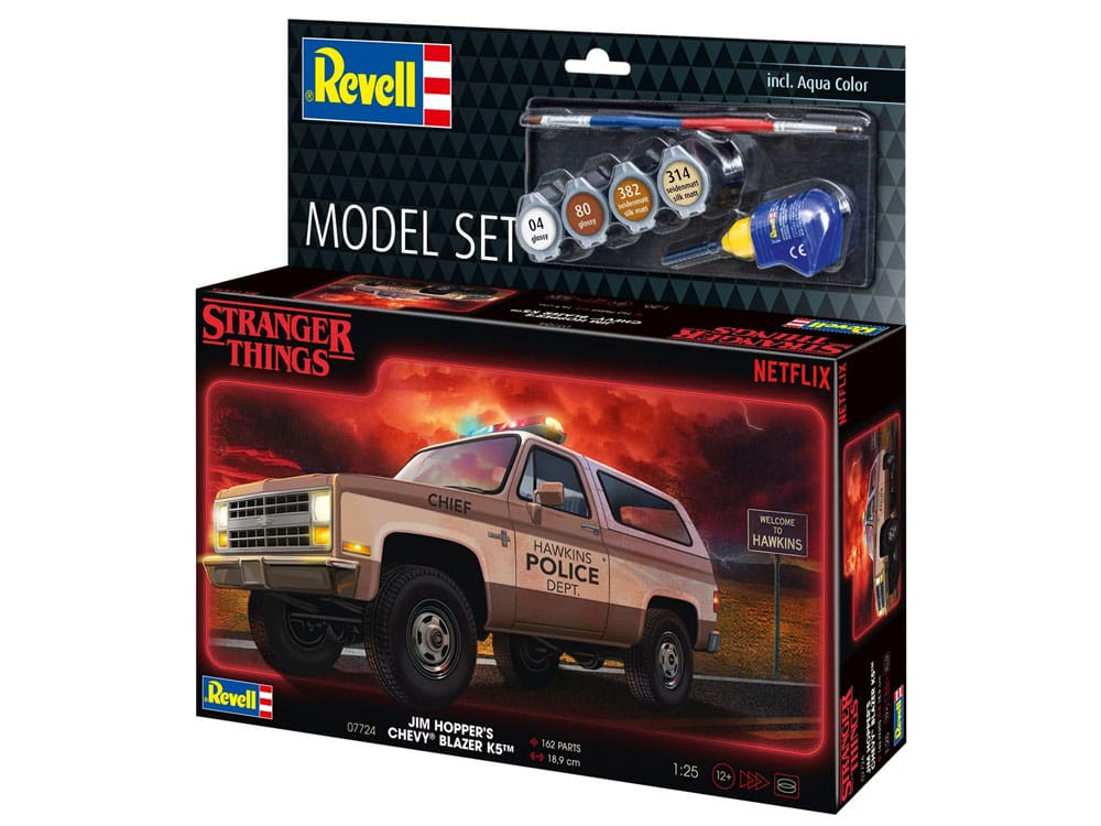 Stranger Things Model Kit Set 1/25 1985 Chevrolet K5 Blazer (Aqua Color) 19 cm