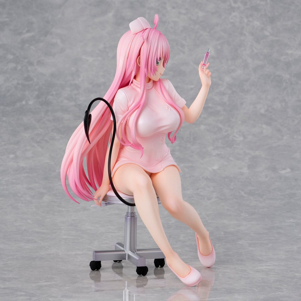 To Love-Ru Darkness Statue PVC Lara Satalin Deviluke Nurse Cos 26 cm
