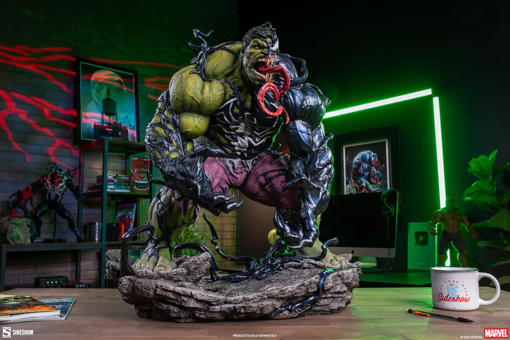 Marvel Premium Format Statue Venomized Hulk 63 cm