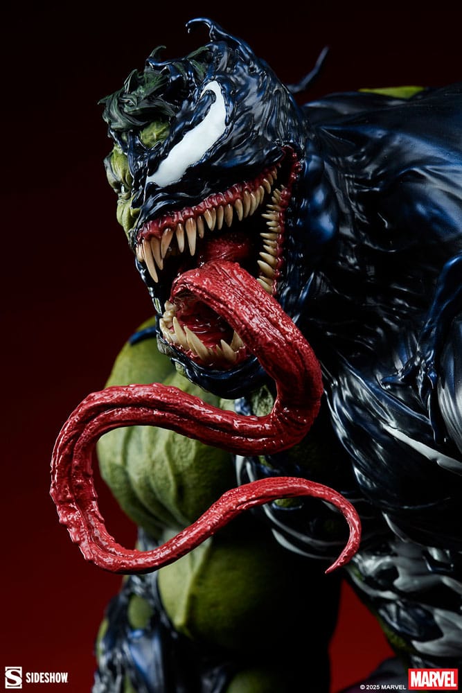 Marvel Premium Format Statue Venomized Hulk 63 cm