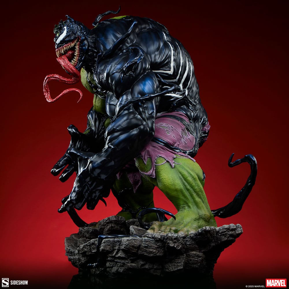 Marvel Premium Format Statue Venomized Hulk 63 cm