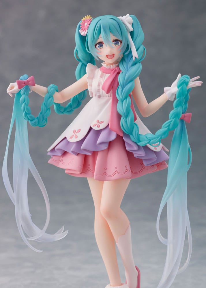 Statua in PVC di Hatsune Miku Hatsune Miku Wonderland Rapunzel Ver. 18 centimetri