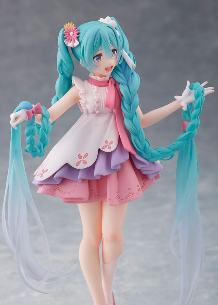 Statua in PVC di Hatsune Miku Hatsune Miku Wonderland Rapunzel Ver. 18 centimetri