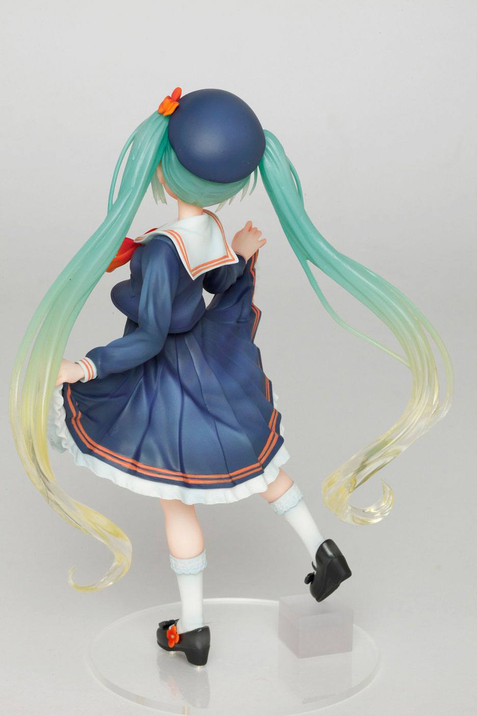 Vocaloid PVC Statue Hatsune Miku 3rd Season Autumn Ver. (re-sales) 18 cm