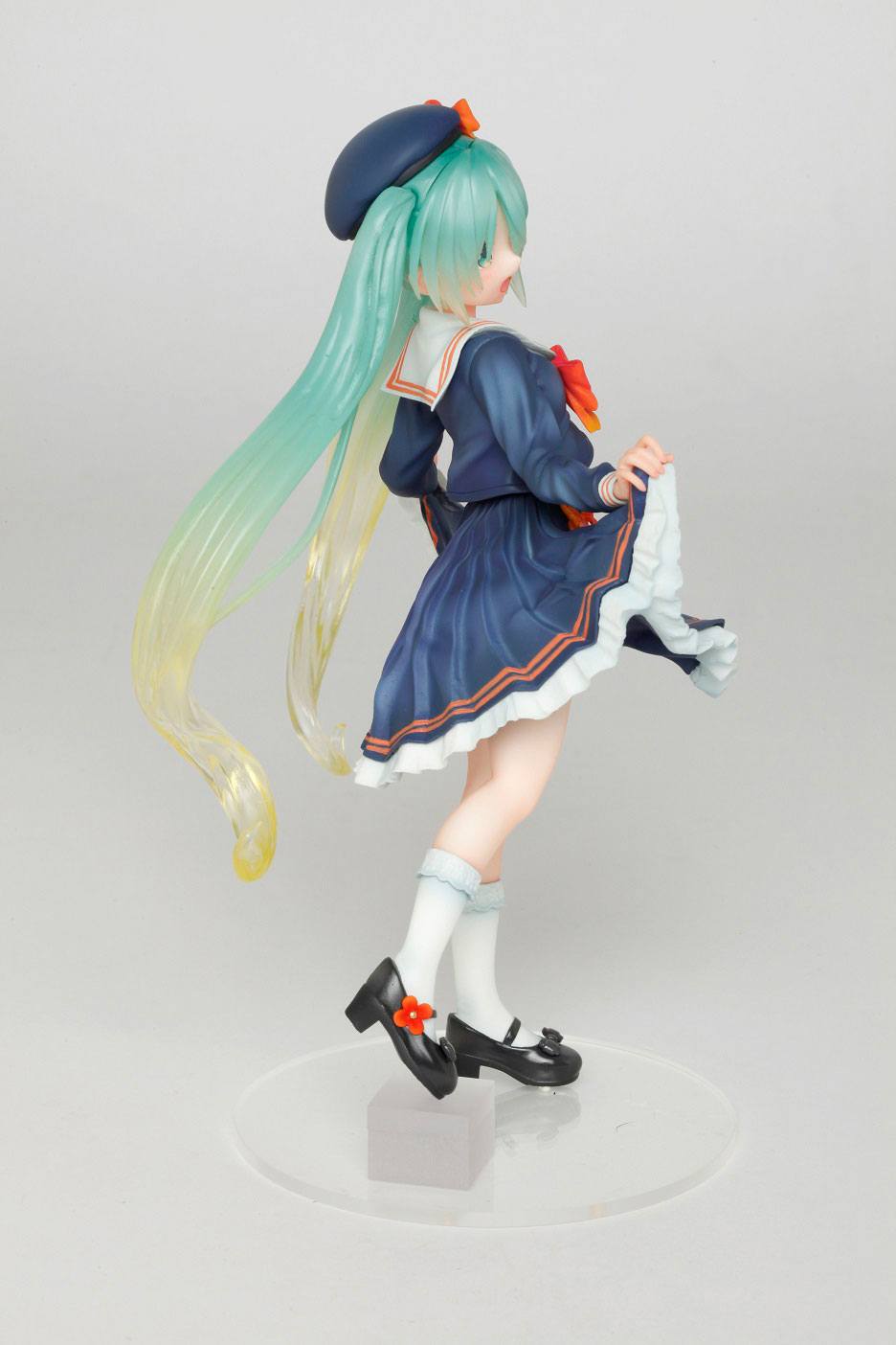 Vocaloid PVC Statue Hatsune Miku 3rd Season Autumn Ver. (re-sales) 18 cm