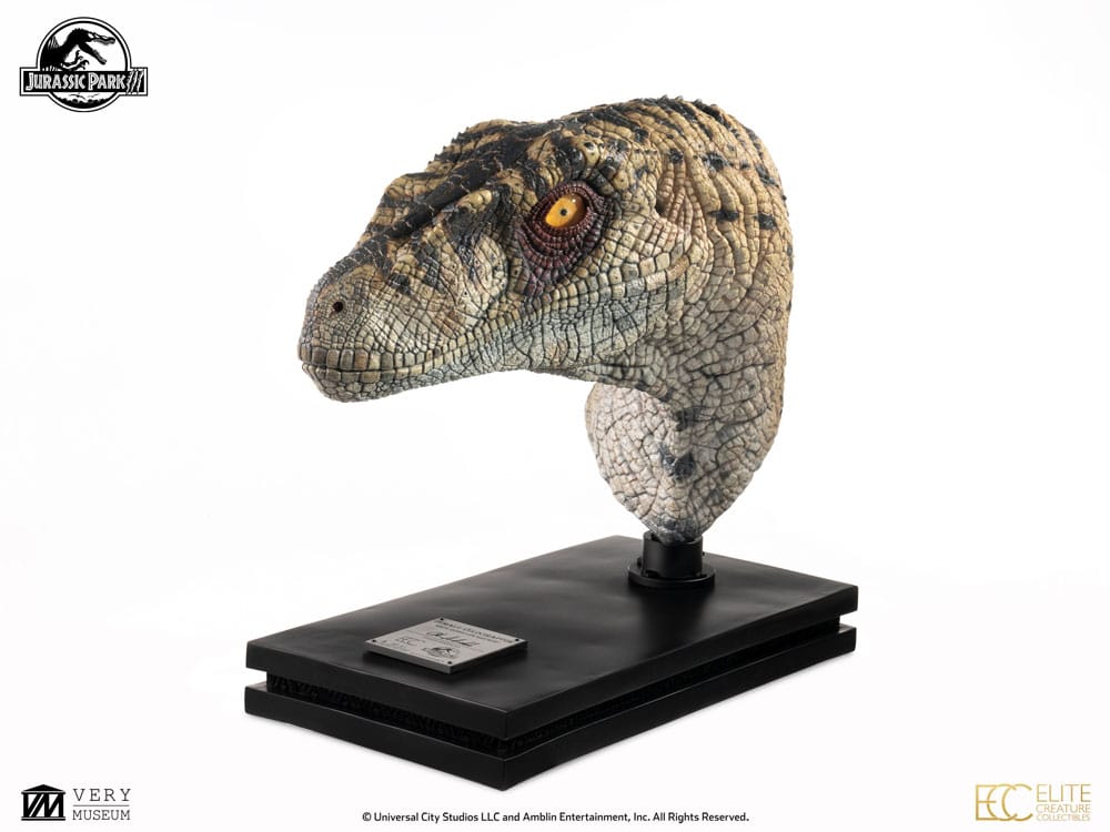 Jurassic Park III Bust Female Velociraptor White Queen 75 cm