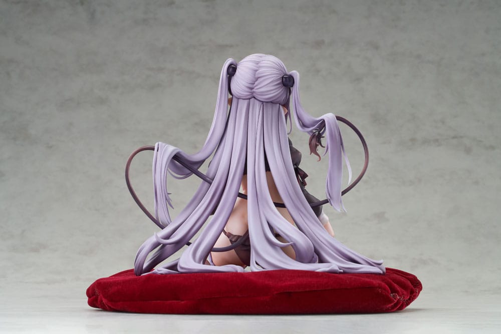 Original Character PVC Statue 1/6 Chloe Illustrated by Tamanokedama 18cm