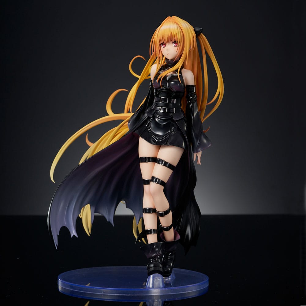 To Love-Ru Darkness PVC Statue 1/6 Golden Darkness Black Trance Version 20 cm