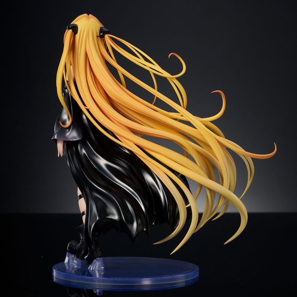 To Love-Ru Darkness PVC Statue 1/6 Golden Darkness Black Trance Version 20 cm