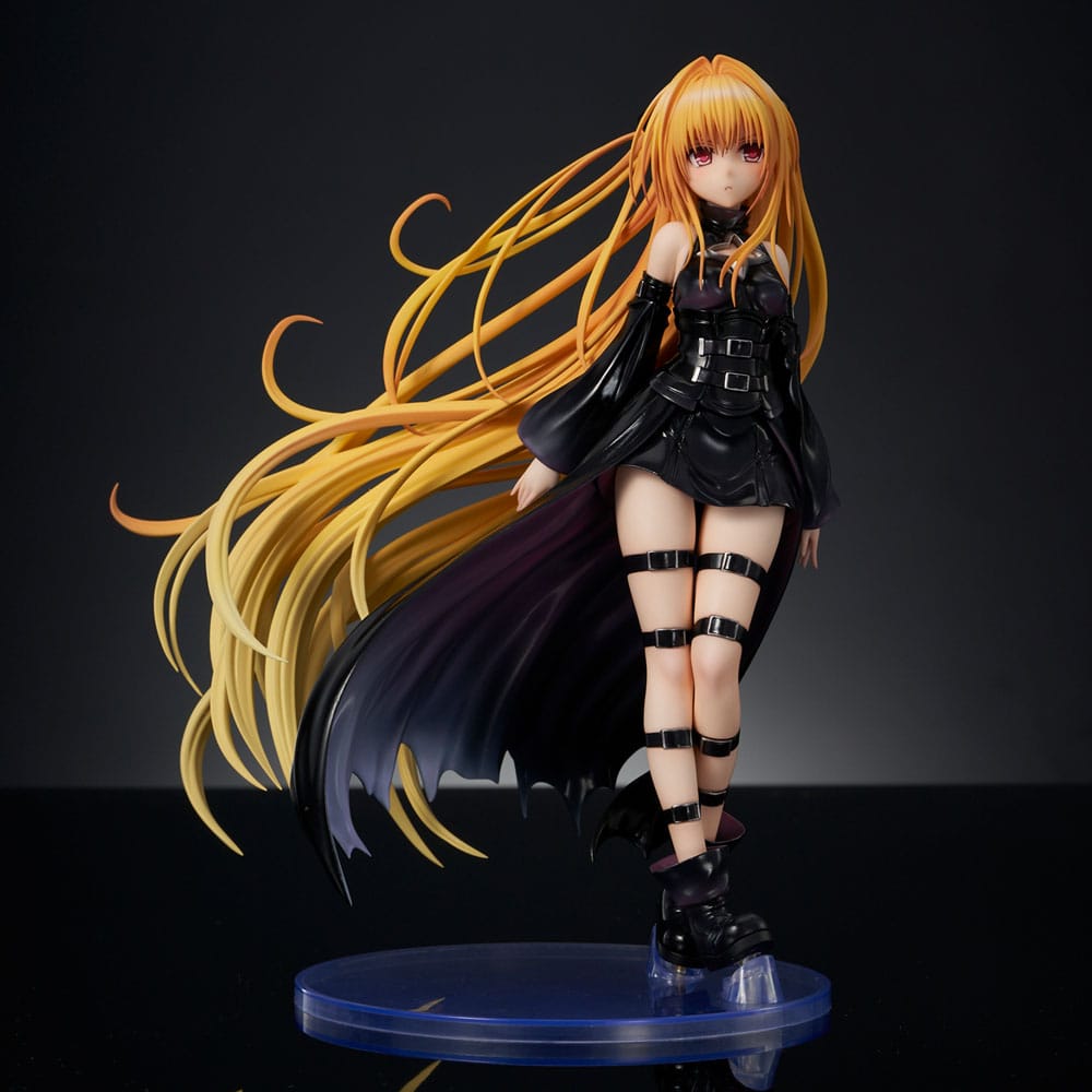 To Love-Ru Darkness PVC Statue 1/6 Golden Darkness Black Trance Version 20 cm