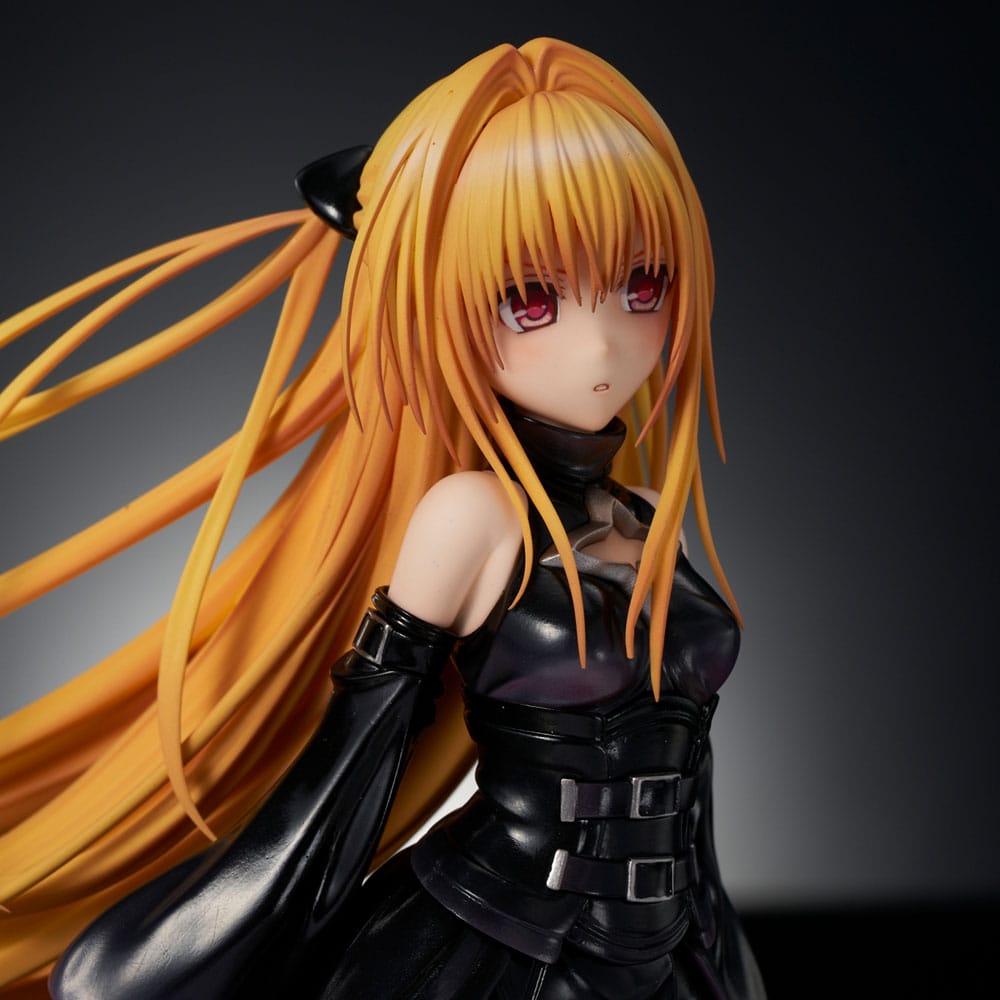 To Love-Ru Darkness PVC Statue 1/6 Golden Darkness Black Trance Version 20 cm