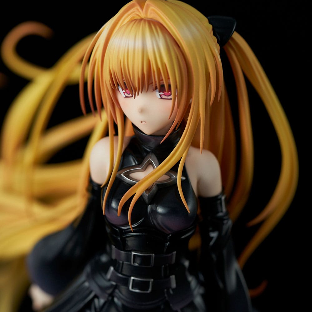 To Love-Ru Darkness PVC Statue 1/6 Golden Darkness Black Trance Version 20 cm