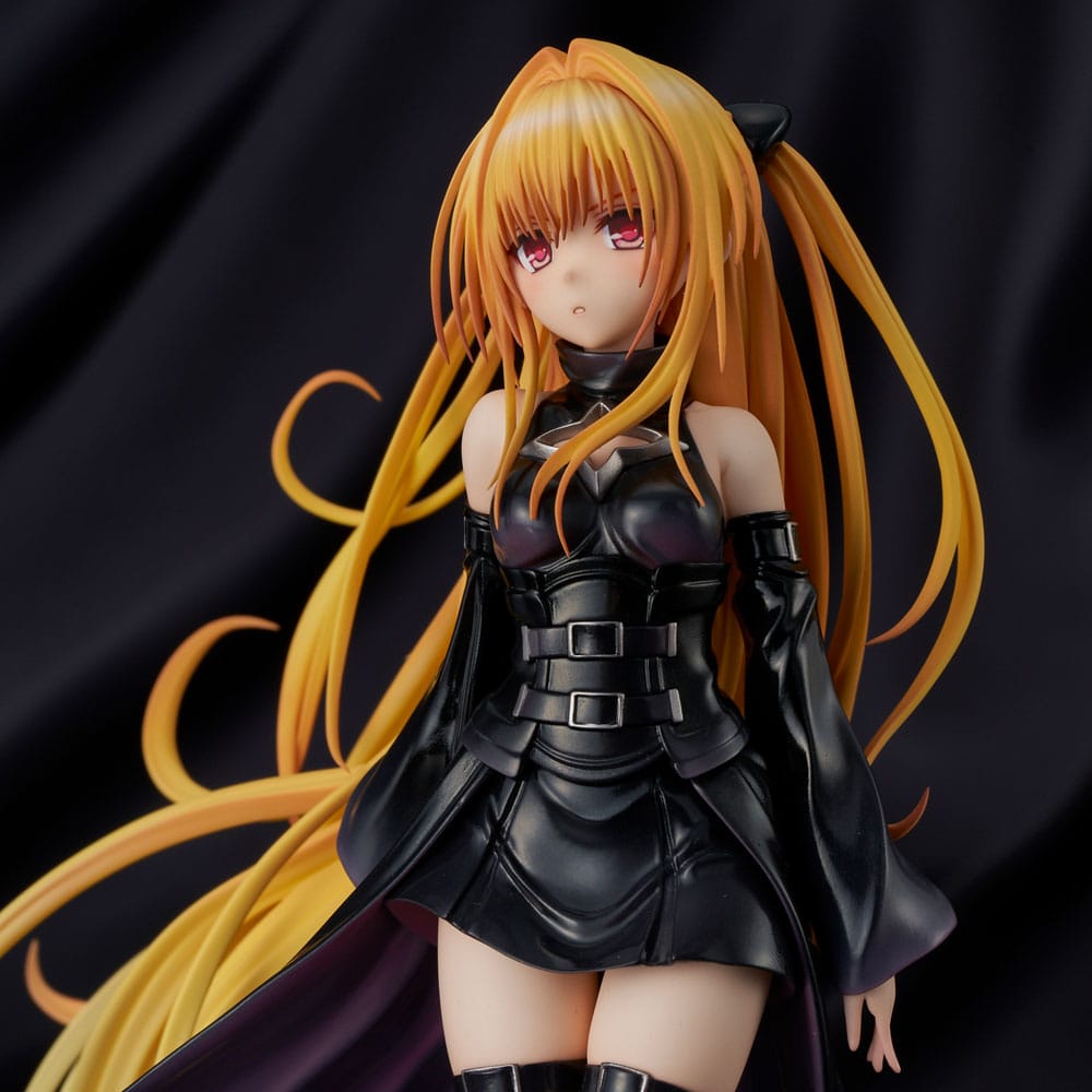 To Love-Ru Darkness PVC Statue 1/6 Golden Darkness Black Trance Version 20 cm