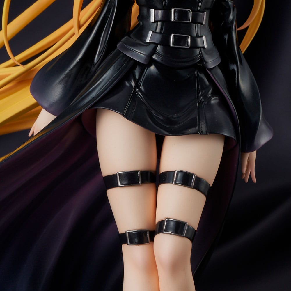To Love-Ru Darkness PVC Statue 1/6 Golden Darkness Black Trance Version 20 cm