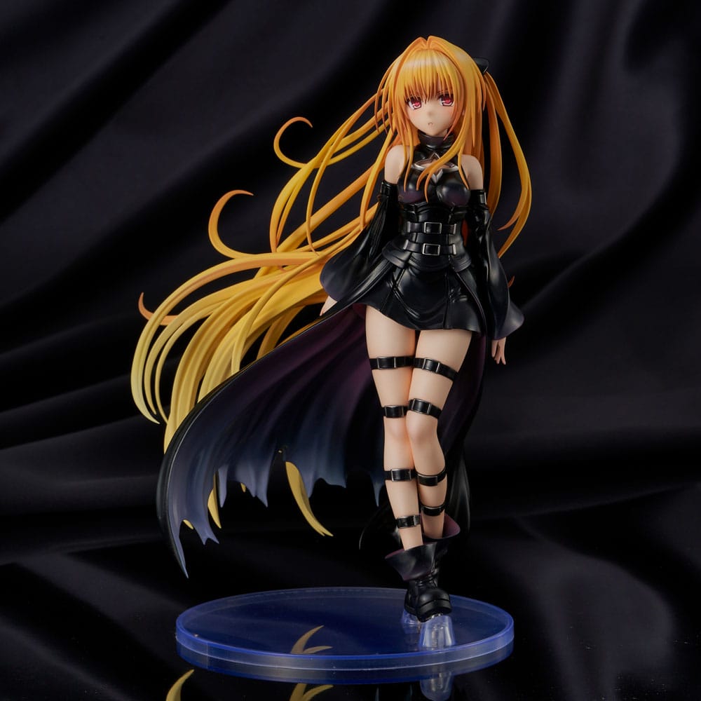 To Love-Ru Darkness PVC Statue 1/6 Golden Darkness Black Trance Version 20 cm